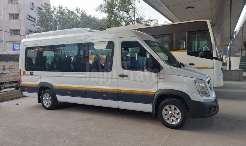 17 Seater Tempo Traveller on Rent in Delhi