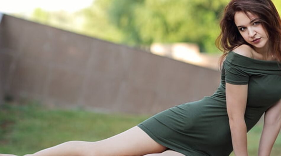 women-portrait-3000×3000-1