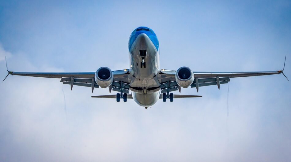 aircraft-6314377_1280