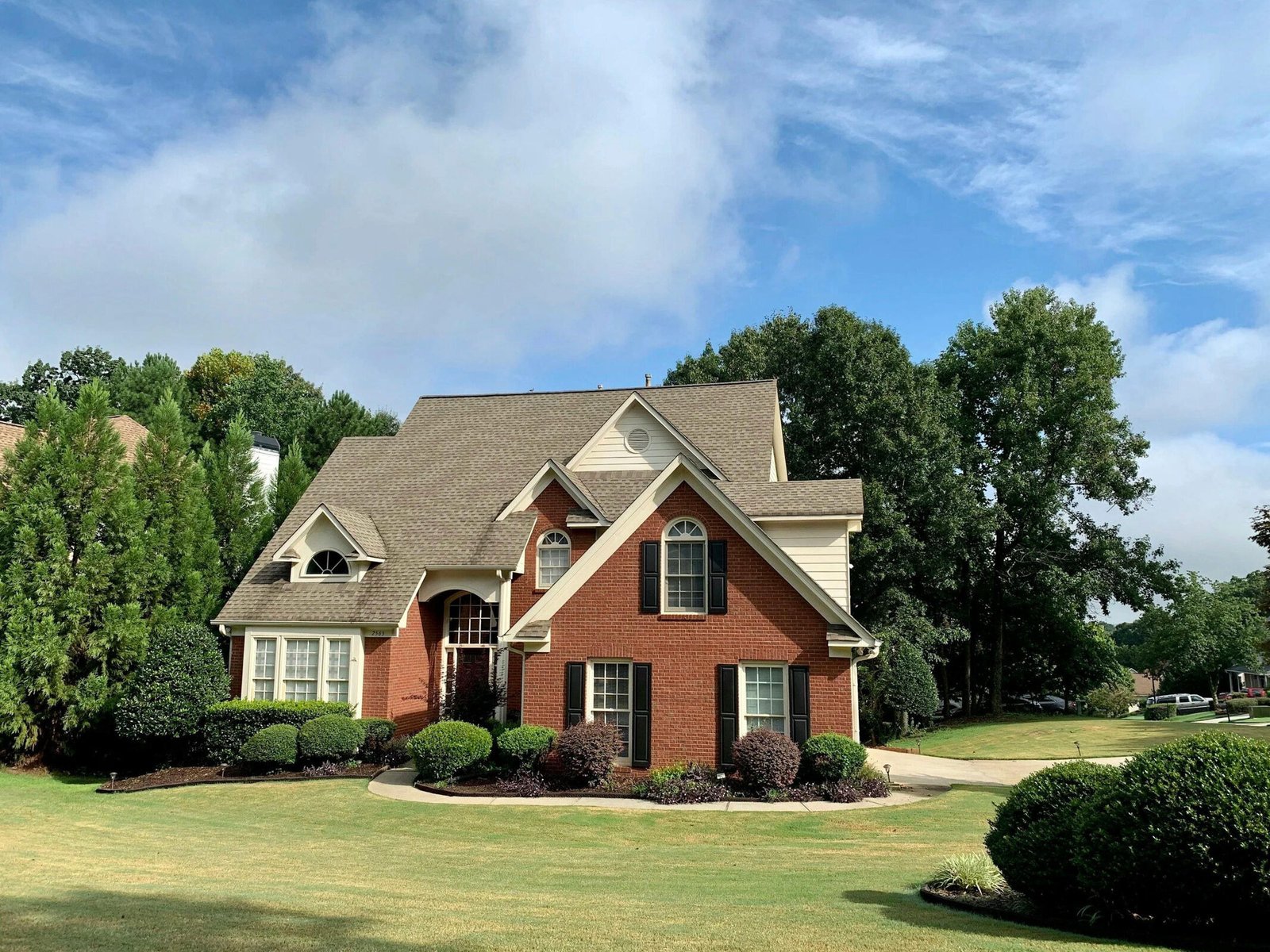 Roofing Cedarburg WI Solutions | Ladders Up Exteriors