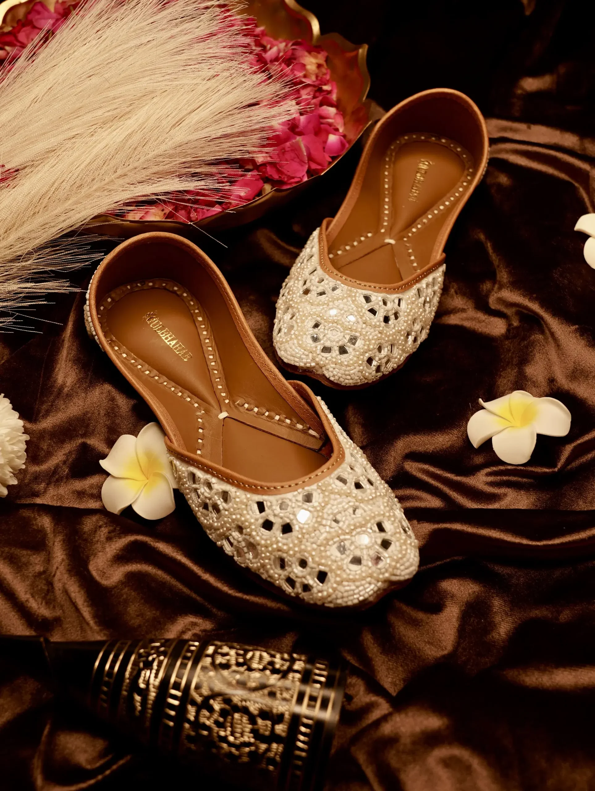 Experience Timeless Style With Handcrafted Juttis From Gulbhahar