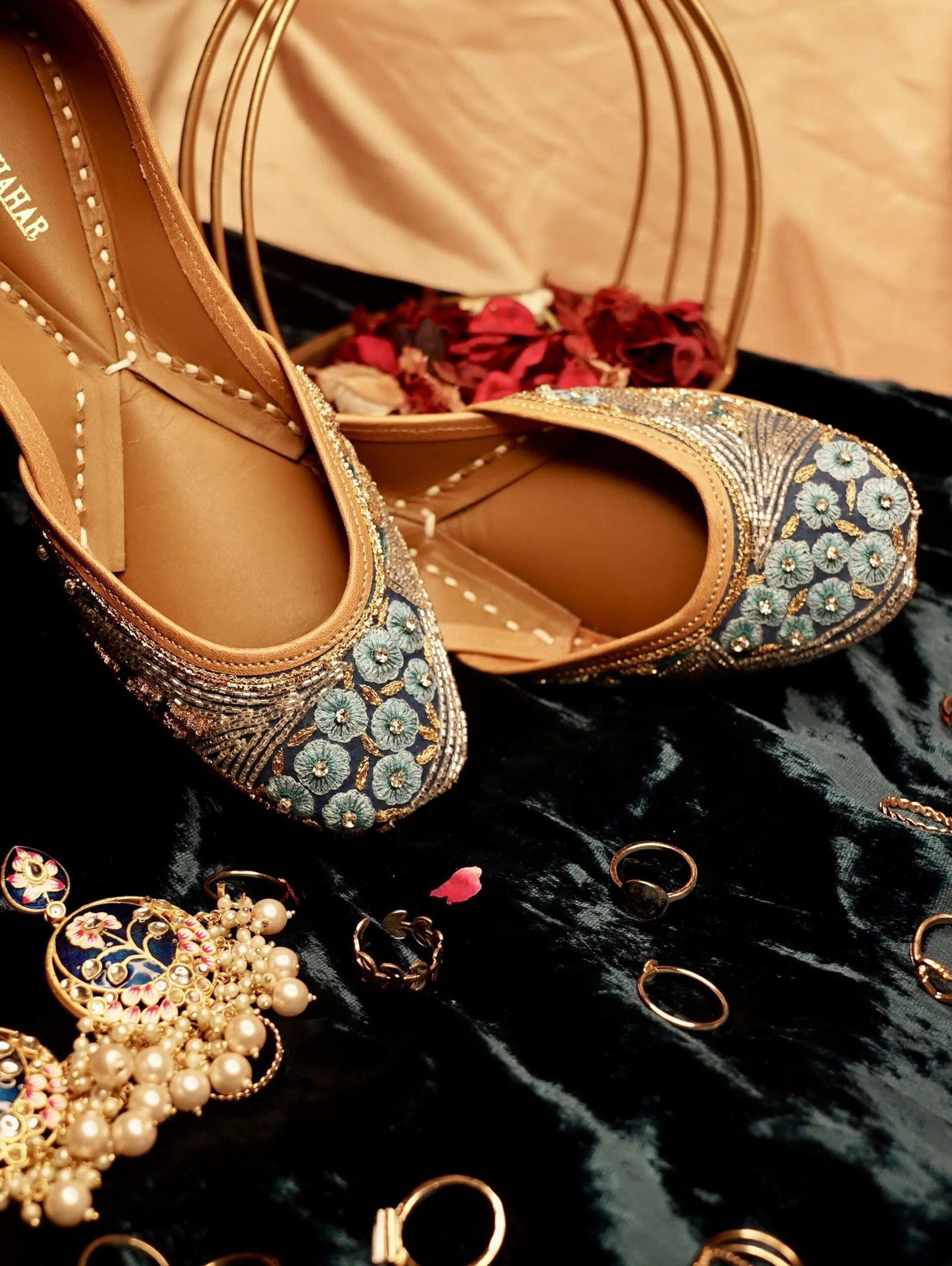 Experience Timeless Style With Handcrafted Juttis From Gulbhahar
