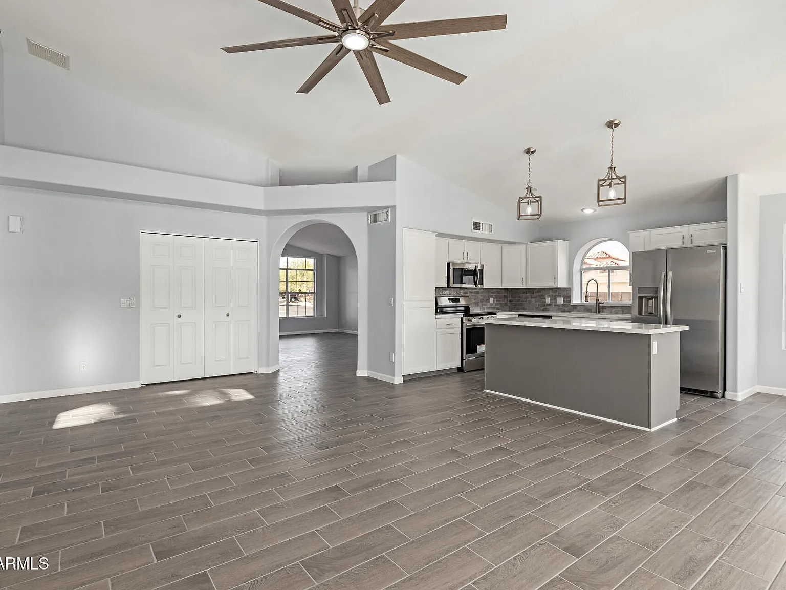 Searching for Houses for Sale in Arizona or Glendale CA Today?