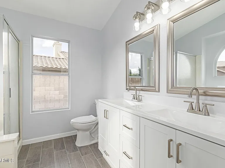 Searching for Houses for Sale in Arizona or Glendale CA Today?