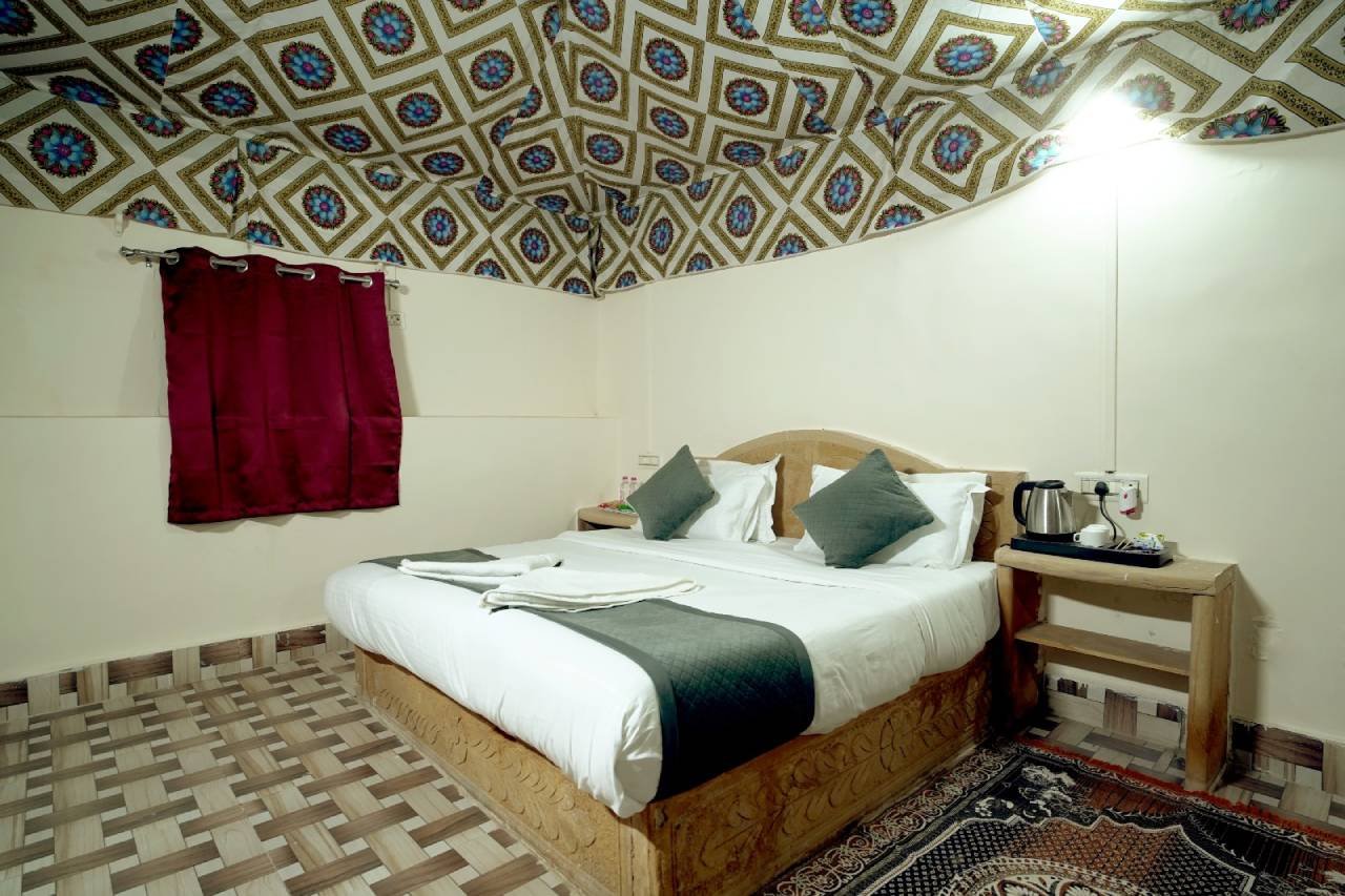 Luxury Desert Camp in Sam Sand Dunes – Thar Resort