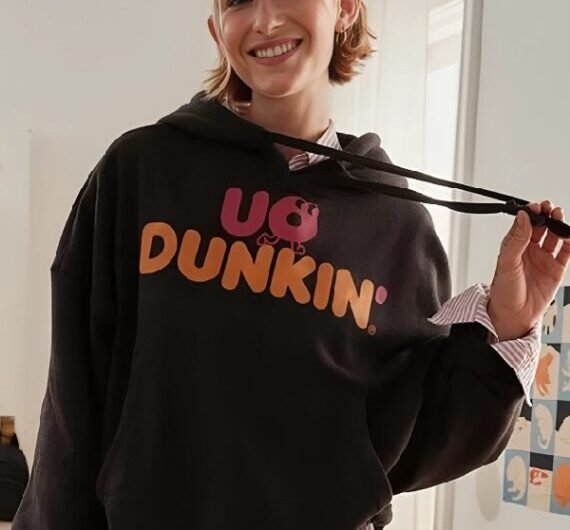 Dunkin-Graphic-Bubble-Brown-Hoodie-570×760-1