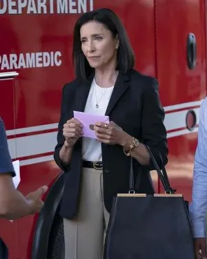 Honey-Chandler-Bosch-Legacy-Black-Blazer-300×375-1