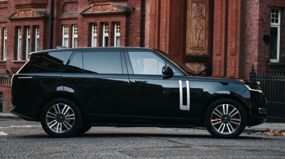 Luxury-Chauffeur-Service-London-Range-Rover-SUV