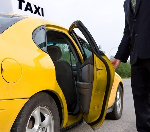 Taxi-Service-in-Jamaica