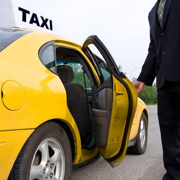 Jamaica Taxi Reliable Airport Transfers and Island Tours