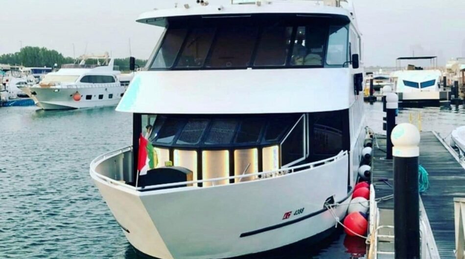 Cruise Dinner Booking