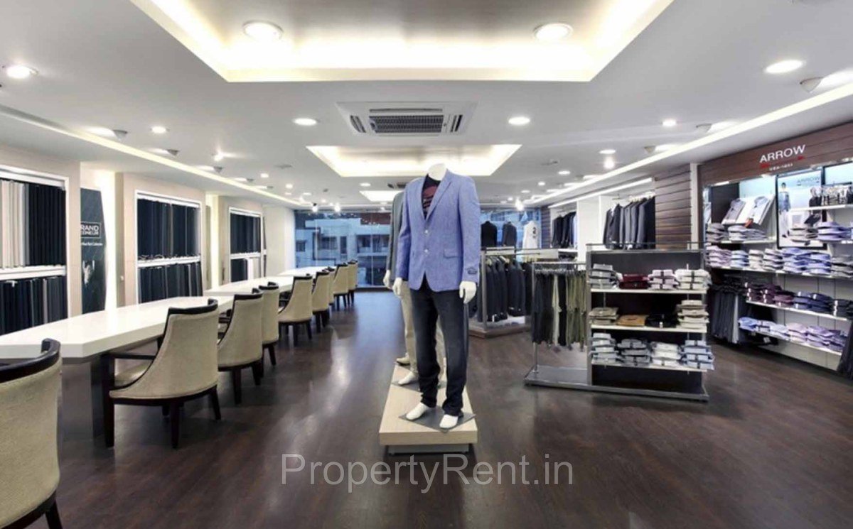 Spacious Commercial Showroom for rent In Ron Location Prime