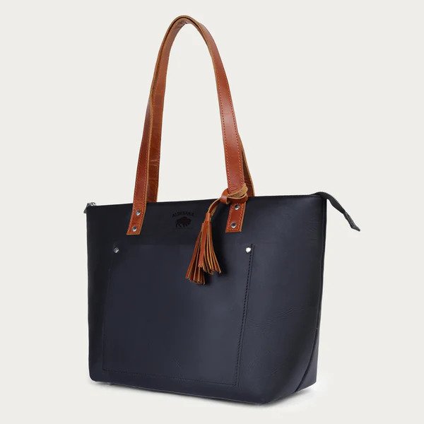 Style and Functionality With the Perfect Leather Tote Handbag Uk