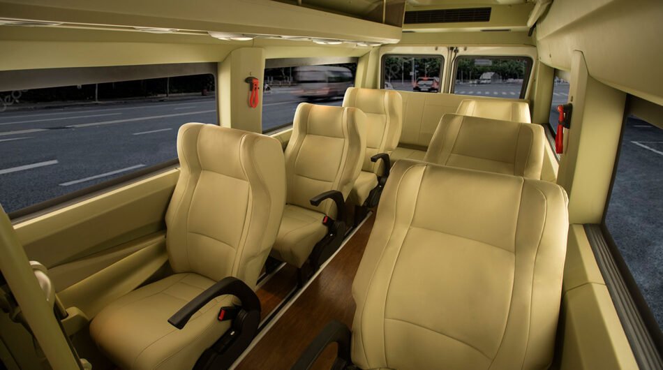 9-seater-tempo
