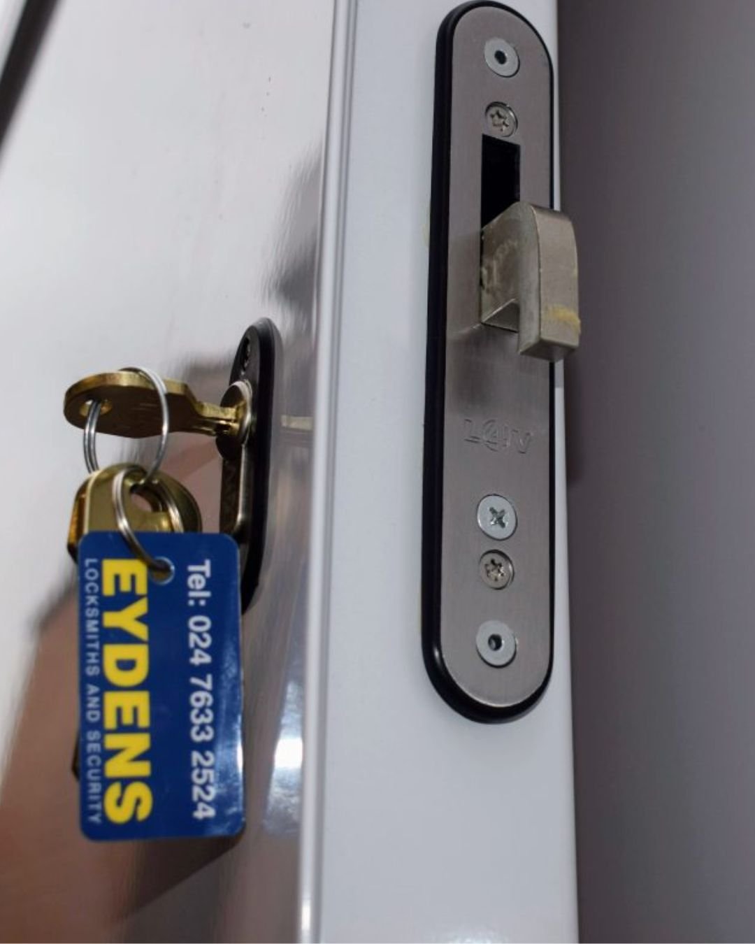 Experienced Fitters of Vehicle Security Deadlocks Coventry