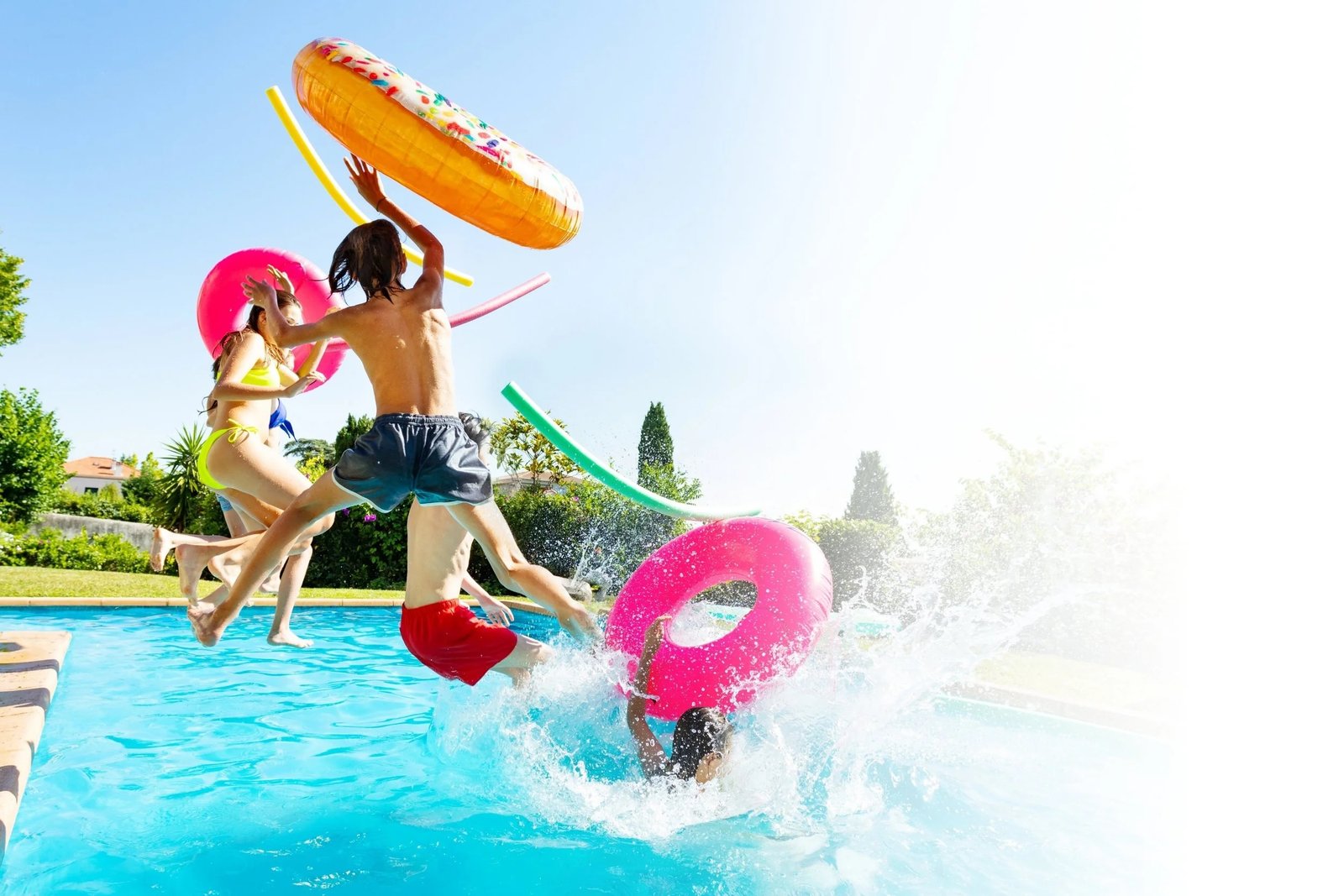 Affordable Insured Pool Cleaning Company Services