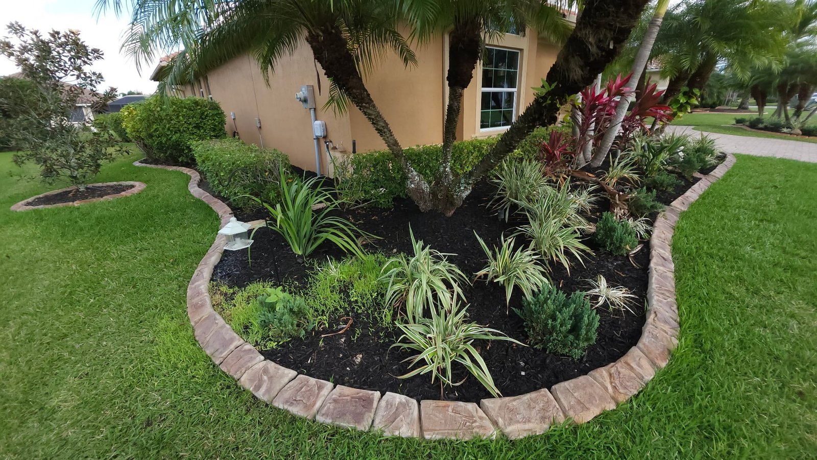 Concrete Curb Landscape Edging in Vero Beach, FL