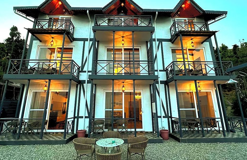 Best Homestays in Mukteshwar – Peaceful Stay at Tudor House