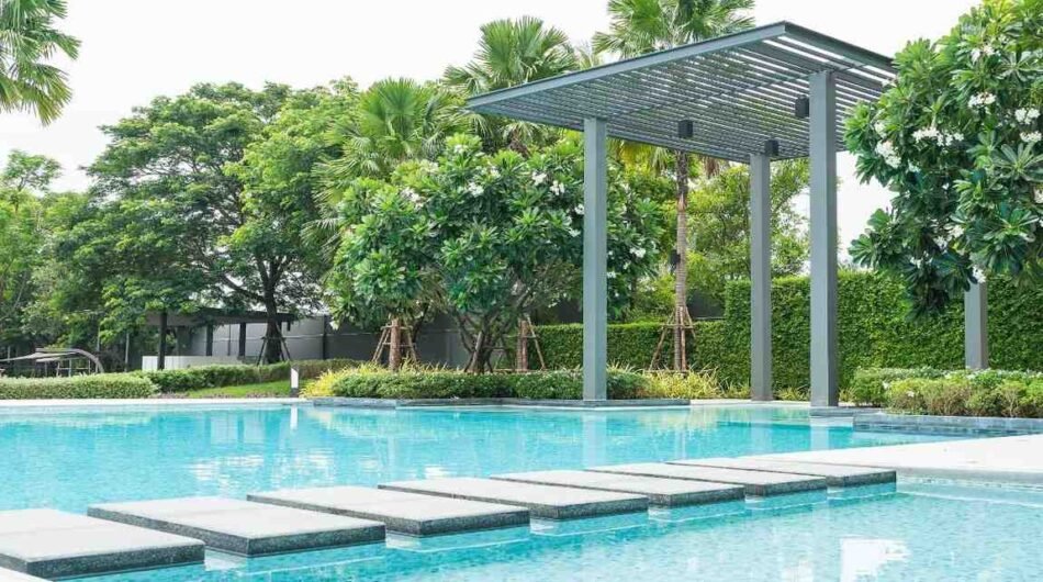 poolsidepergolainstallation