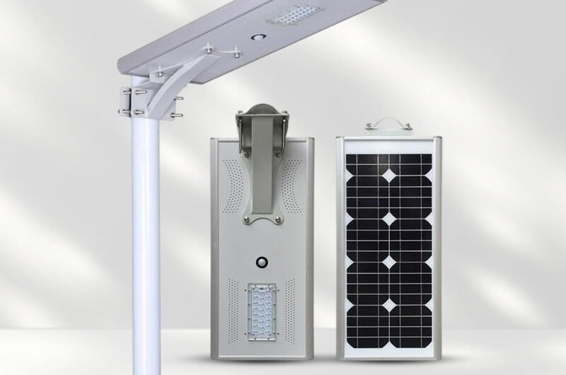 solar-integrated-street-light-aluminium-housing-model-1