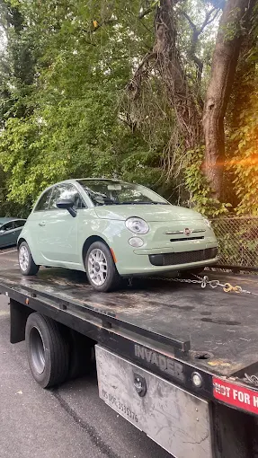 Fast & Reliable Junk Car Removal – Get Paid Today