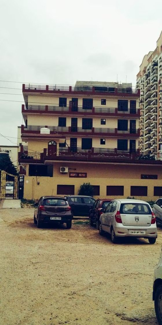 Looking for a PG in Gurgaon.