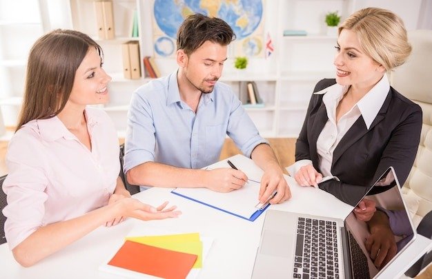 Study-Overseas-education-Consultants-Knn-study-Abroad