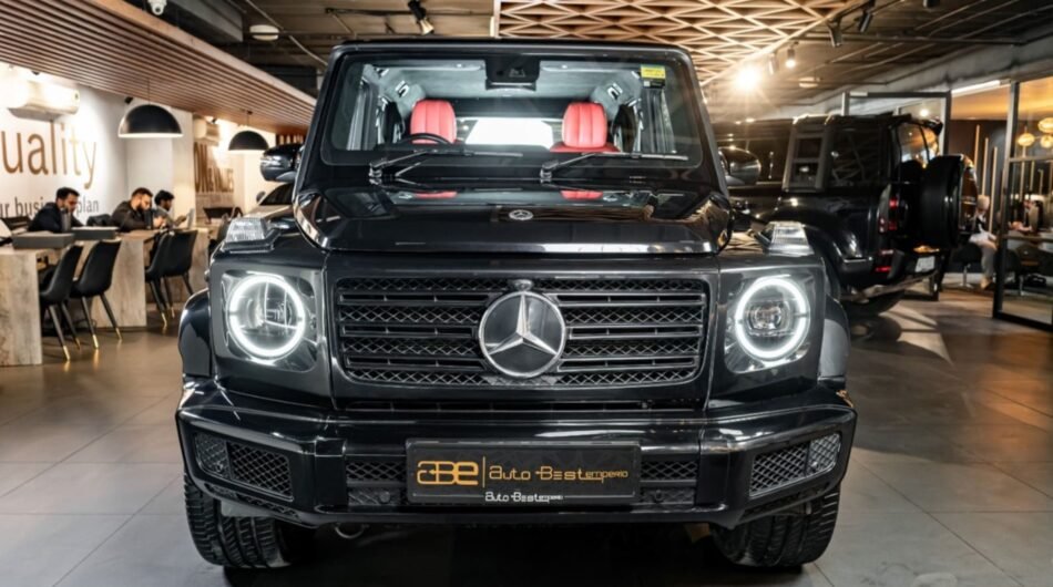 How Pre-Owned Luxury Cars in Black Deliver Superior Road Presence and Prestige