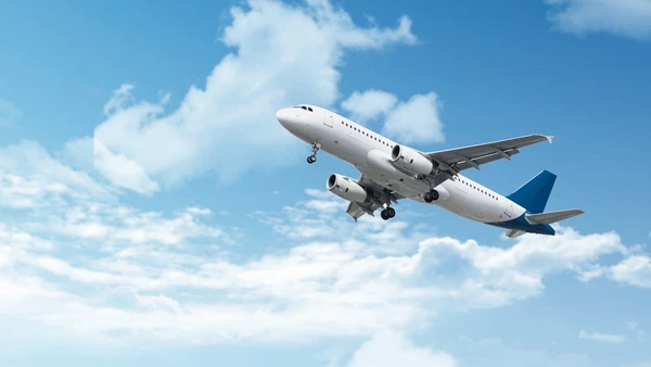 airoplane-flying-sky-600nw-2193476969