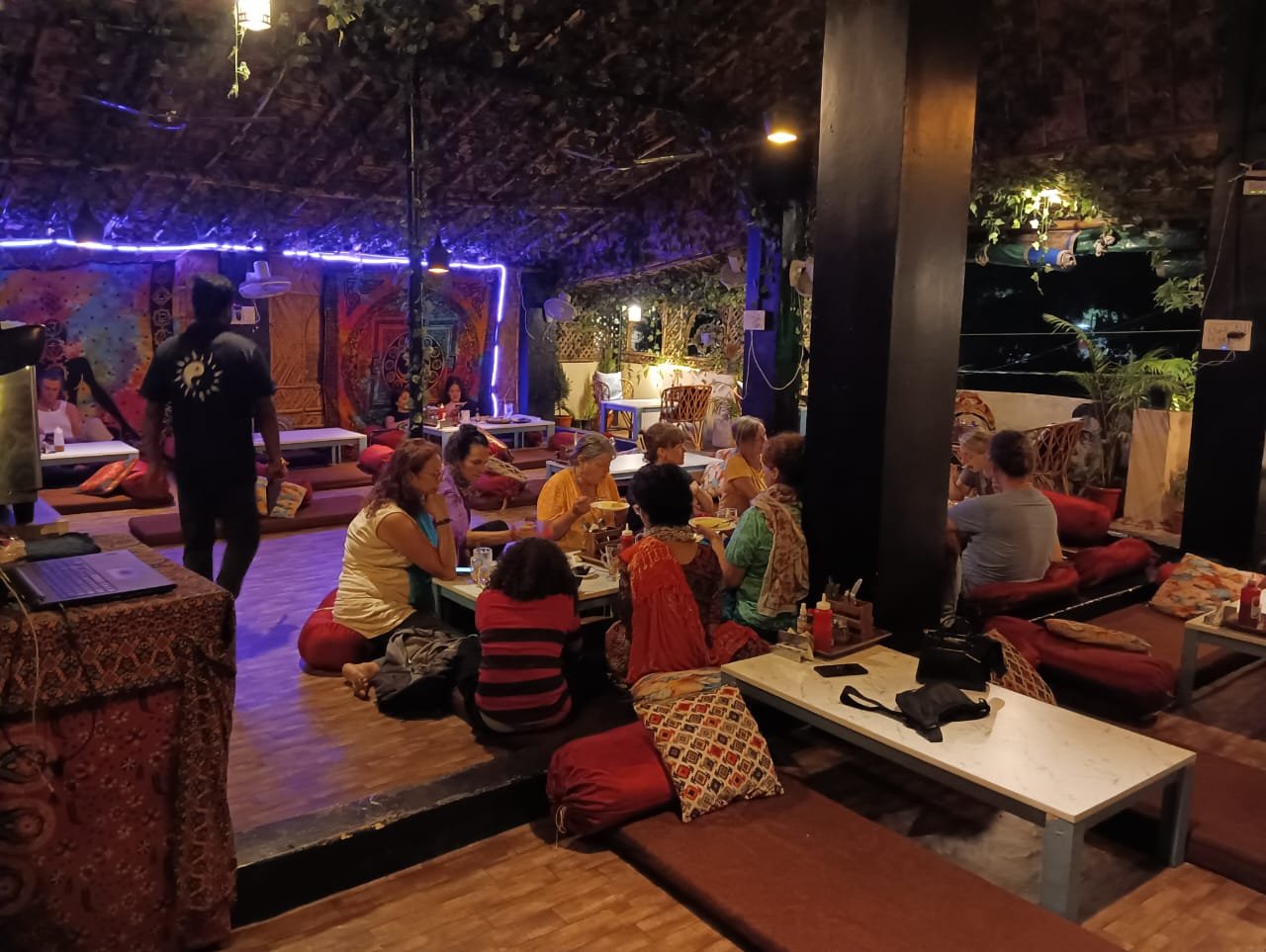 Top Cafes in Laxman Jhula, Rishikesh