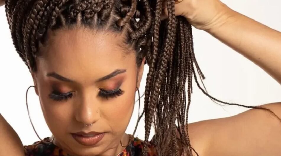 Cream-Minimalist-Illustrative-Social-Media-Graphic