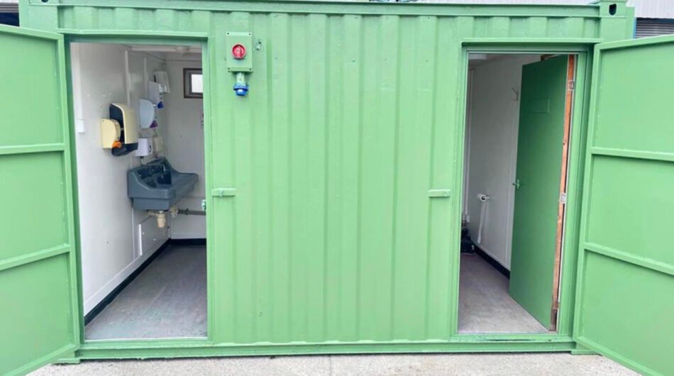 Baños Portátiles y Contenedores Marítimos