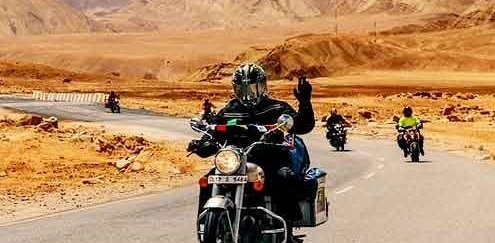 Best Accommodation in Pangong: Make my Travel Ladakh