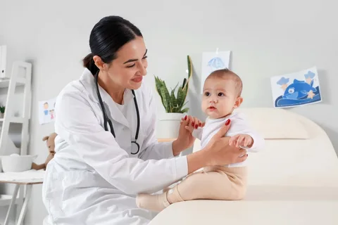 Pediatrician-Clini