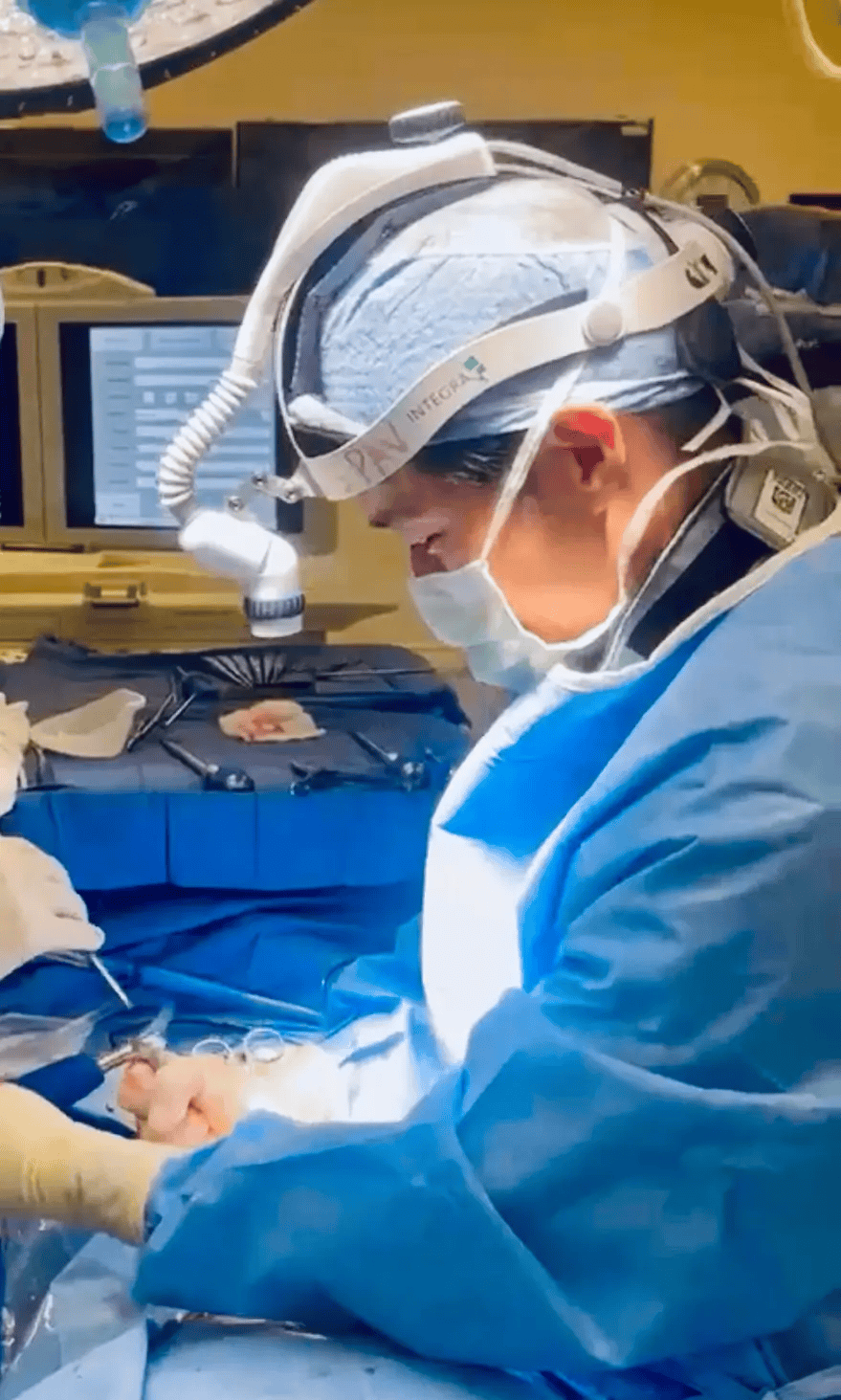 Dr Albert Wong MD – Neurosurgeon