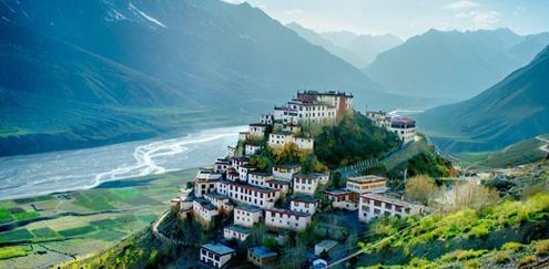 Best Accommodation in Pangong: Make my Travel Ladakh