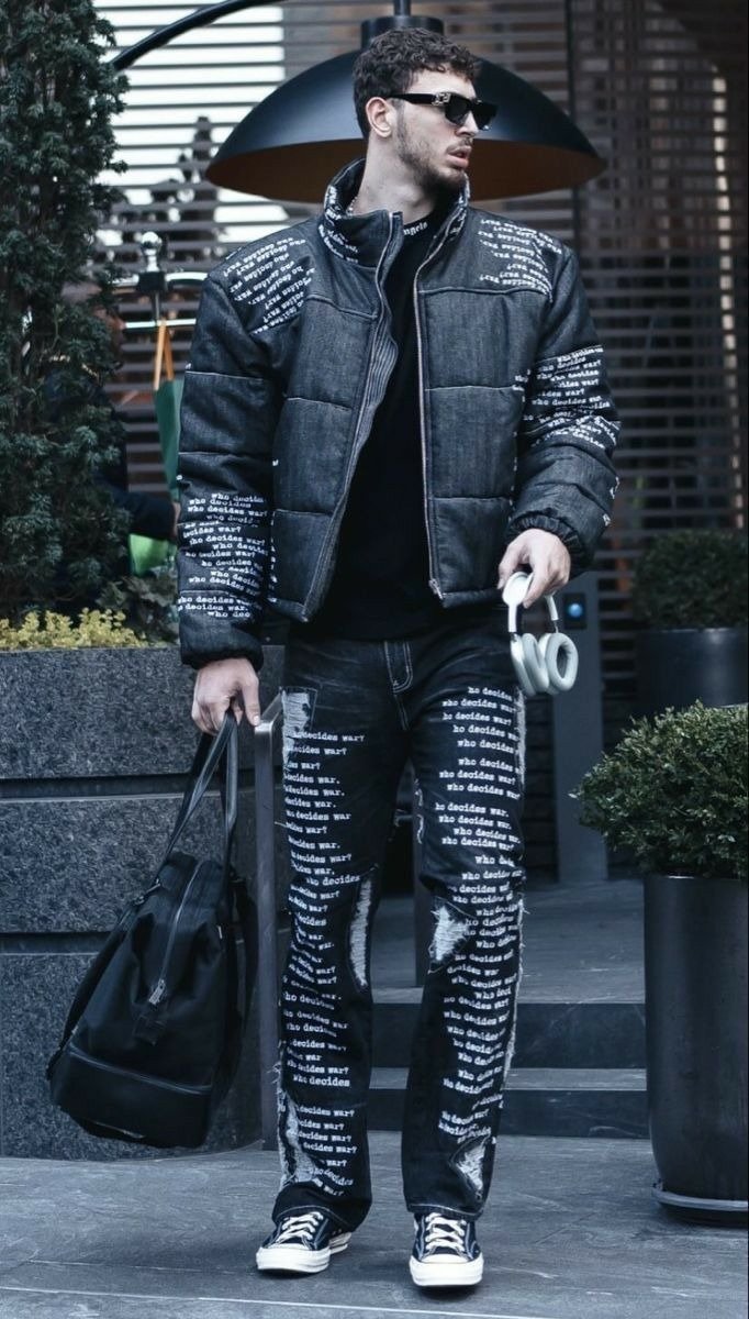 Institutional Influence on War Declaration Processes in Historical Contexts