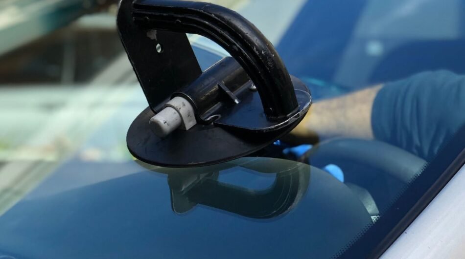 Windshield-Chip-Repair