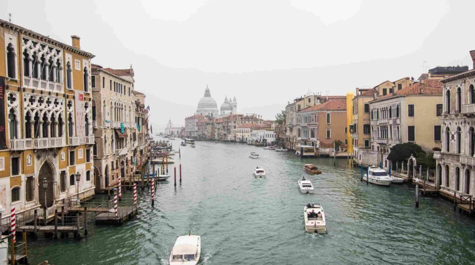canal-with-gondolas-venice-italy-architecture-landmarks-venice-venice-postcard-with-venice-gondolas_11zon