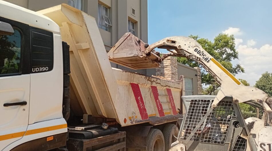 debris-removal-Sandton-JohannesburgRandburgRosebankCenturionPretoria