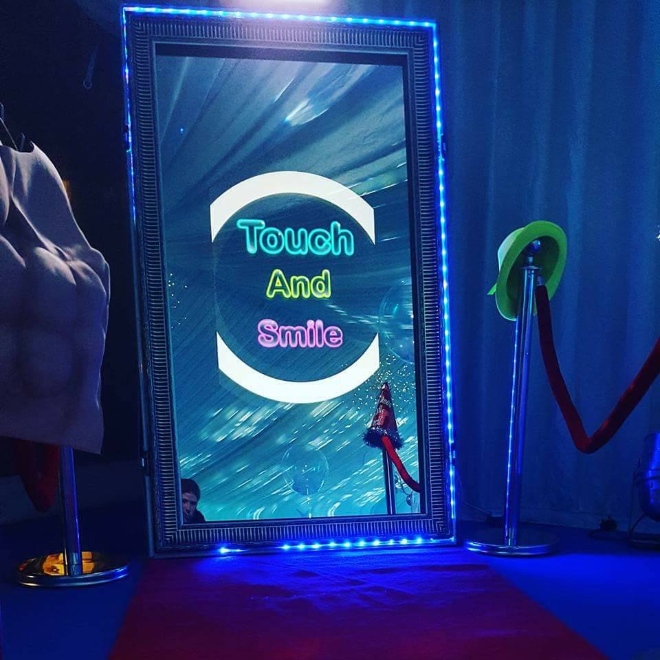 Drive Footfall and Social Buzz with the Selfie Mirror Experience