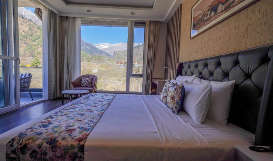 Luxury Hotel in Kullu Manali | Premium Stay with Scenic Himalayan Views