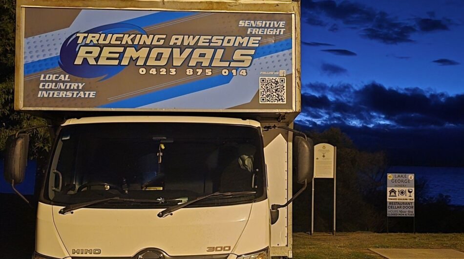 Trucking-Awesome-Removals