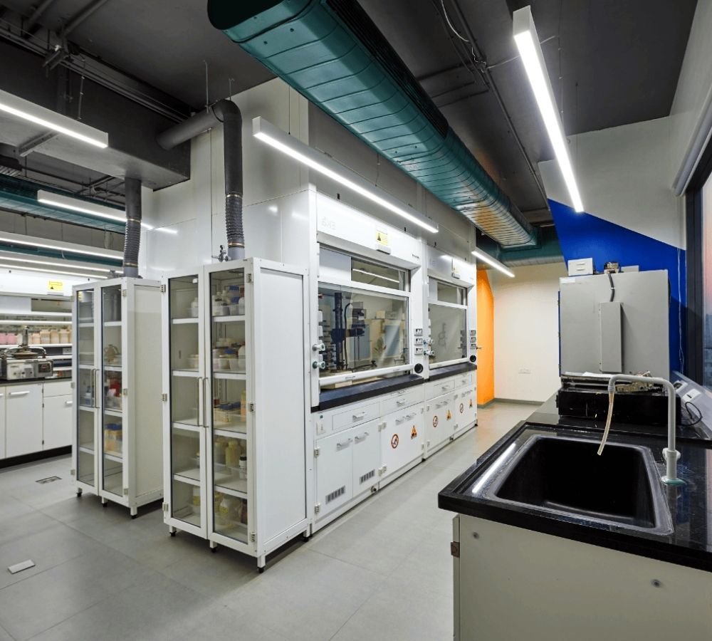 Turnkey Laboratory Solutions & Modular Lab Furniture Manufacturer