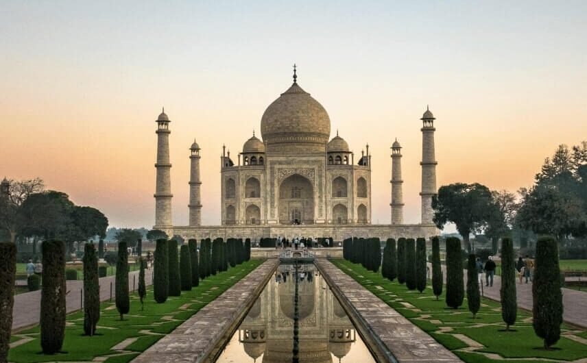 Customized Domestic & International Tour Packages | Holiday Explorers