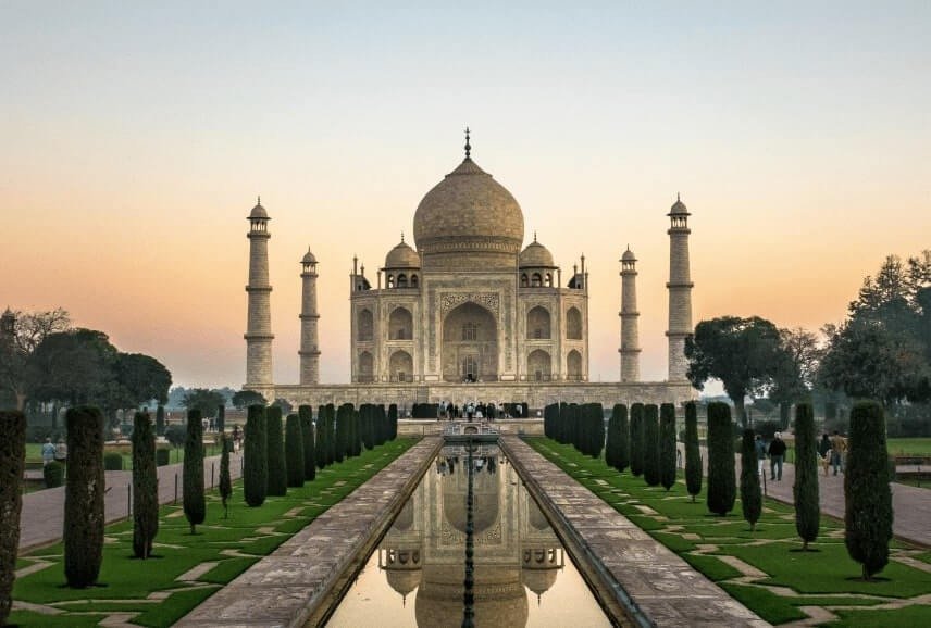 Customized Domestic & International Tour Packages | Holiday Explorers