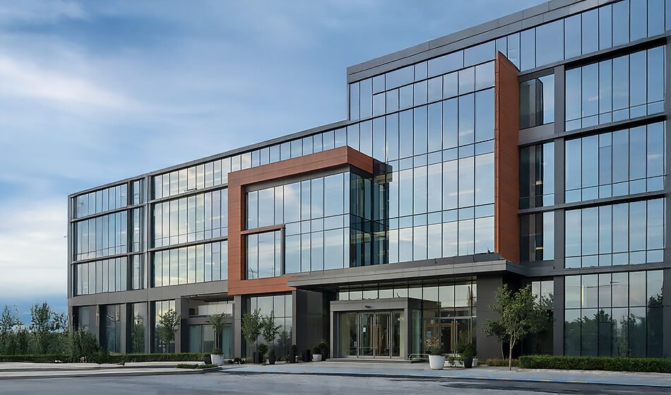 how-modern-exterior-wall-design-solves-the-biggest-challenges-in-Indian-commercial-construction