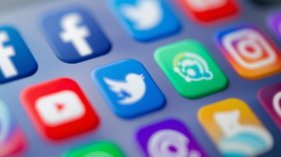 I-will-be-your-social-media-manager-and-content-creator-2-1