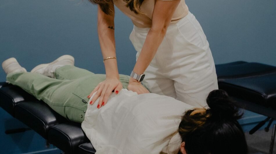 Massage-for-sciatica-near-me
