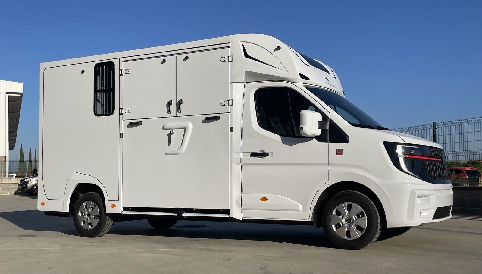 Horse Boxes For Sale – Premium Horse Transport Solutions